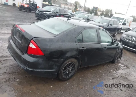 2012 Ford Fusion S z USA, uszkodzony, nr VIN 3FAHP0GA6CR241679